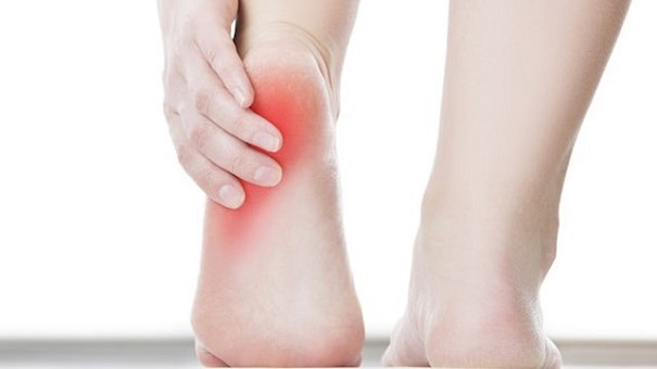 Điều trị đau gót chân như thế nào ?